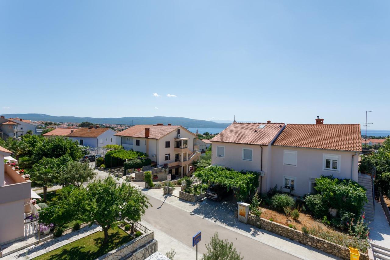 Apartments Lacic Krk Town Esterno foto