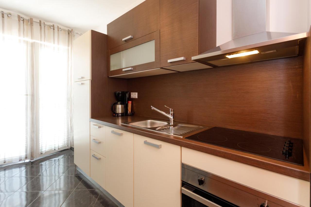 Apartments Lacic Krk Town Esterno foto