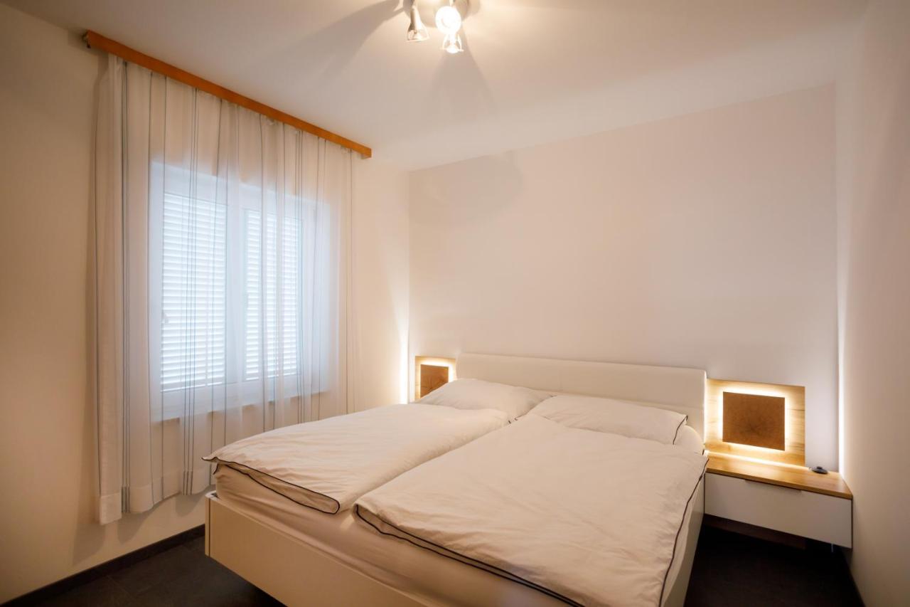Apartments Lacic Krk Town Esterno foto